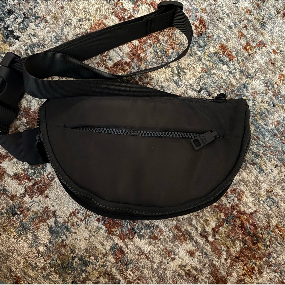 Steve Madden cross body